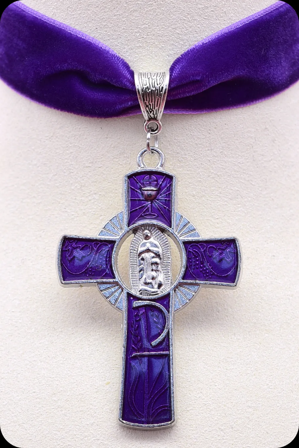 The PARISH Silver Purple Choker