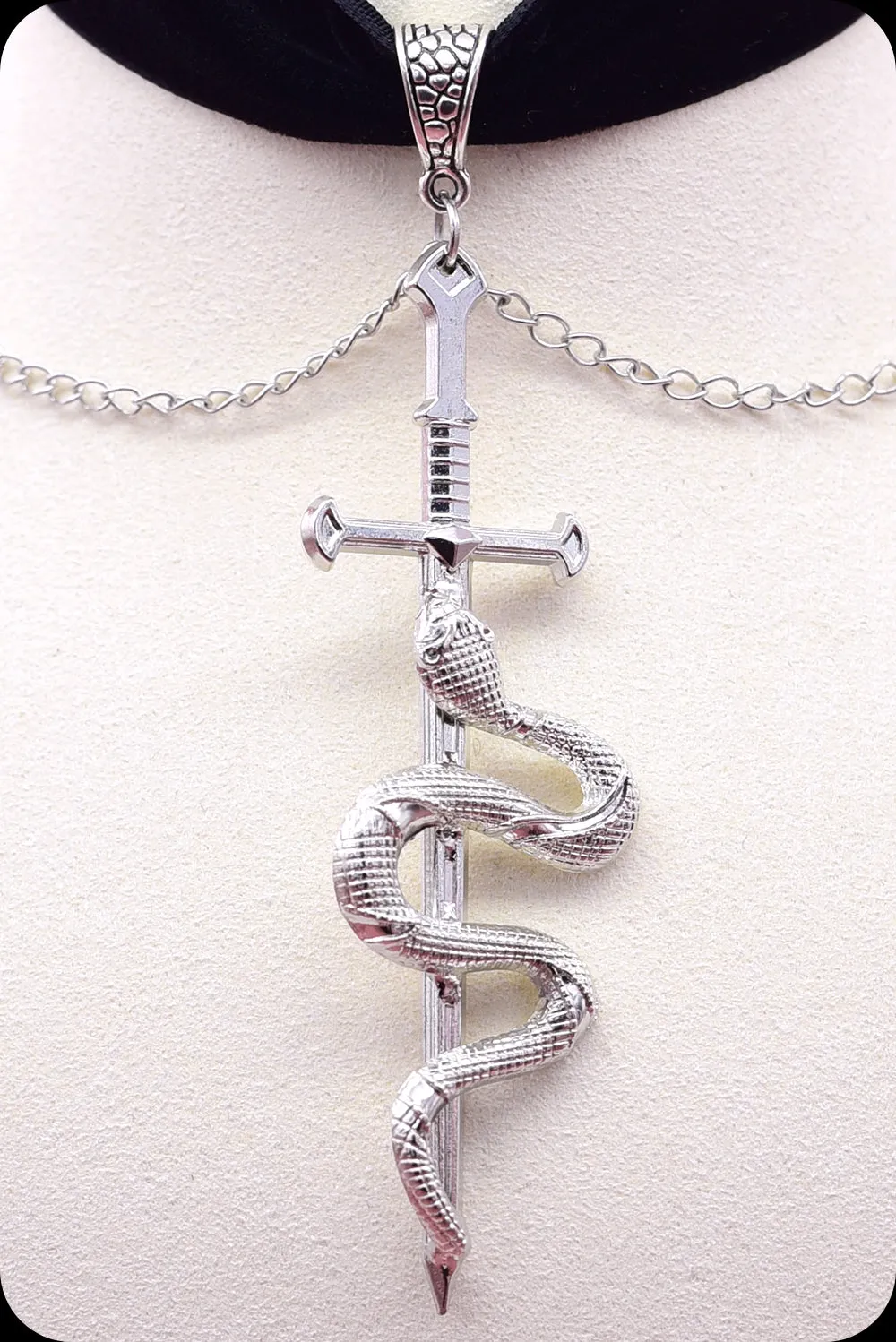 The SERPENT Silver Black Choker