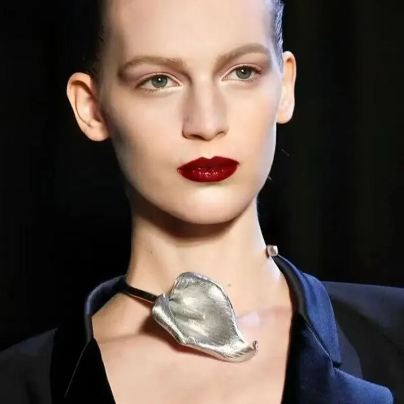 Ula Pleated Lily Necklace